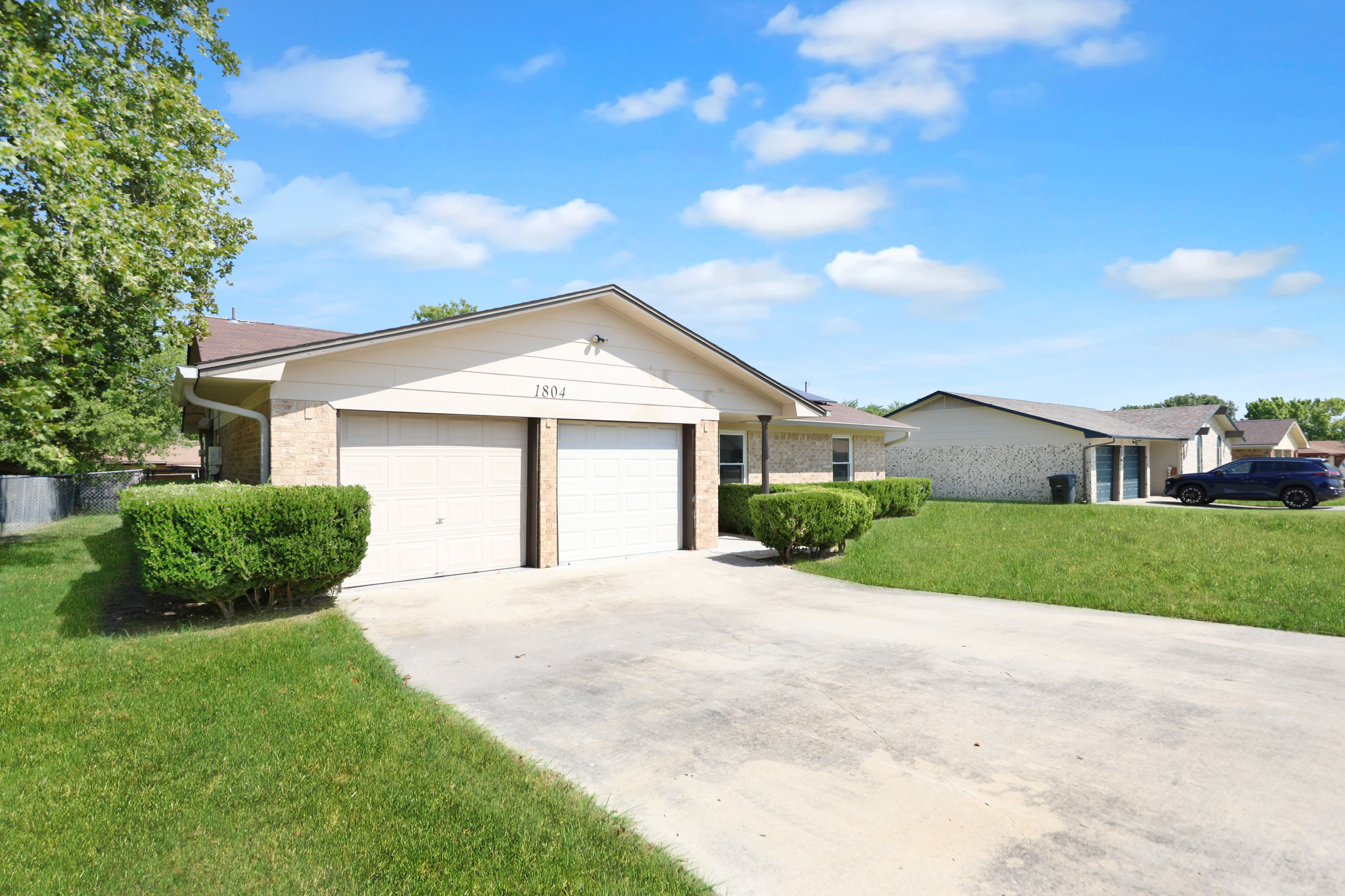 1804 Ruiz Dr – photo 2