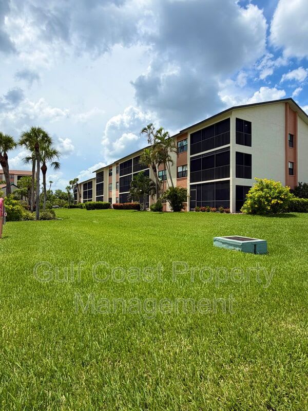 16150 Bay Pointe Blvd – photo 2