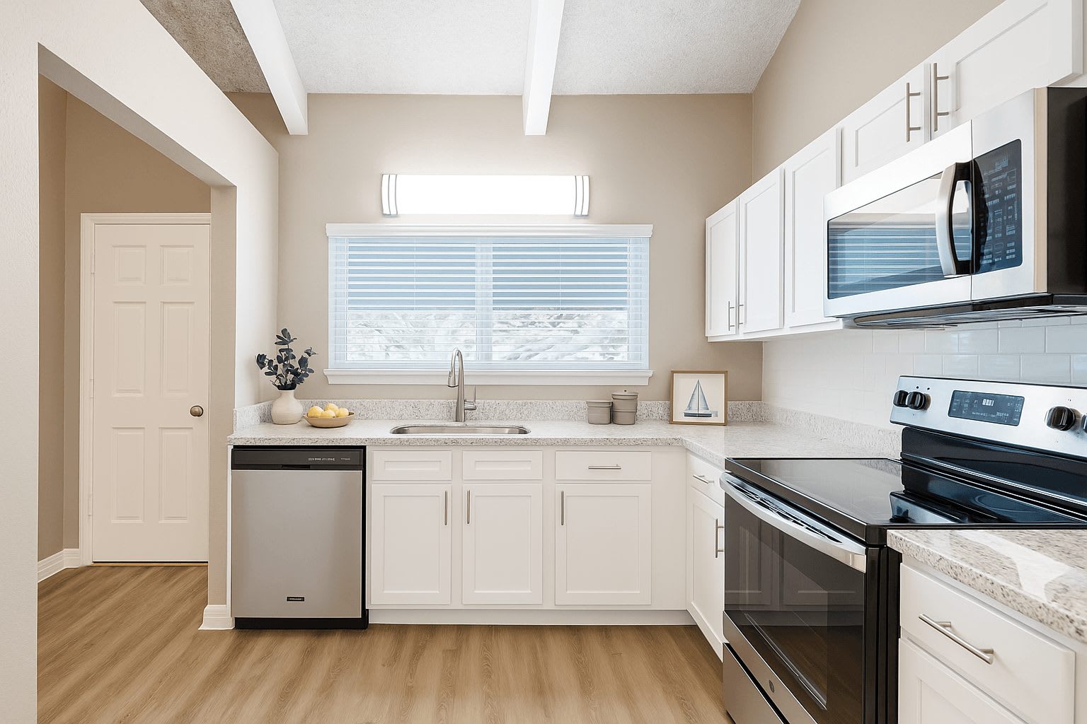 Waterchase Apartments – photo 5