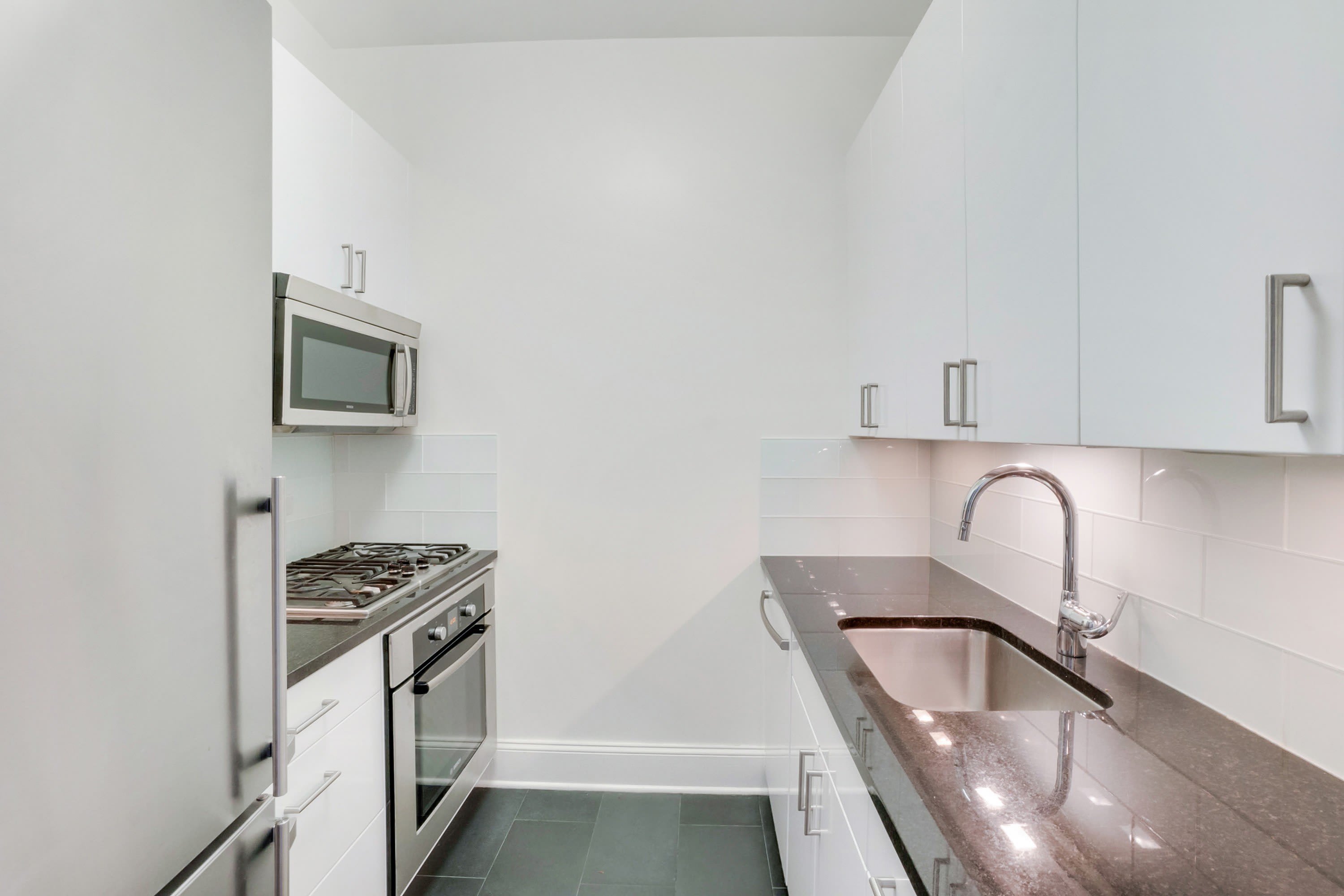 300 E 64th Street – photo 3
