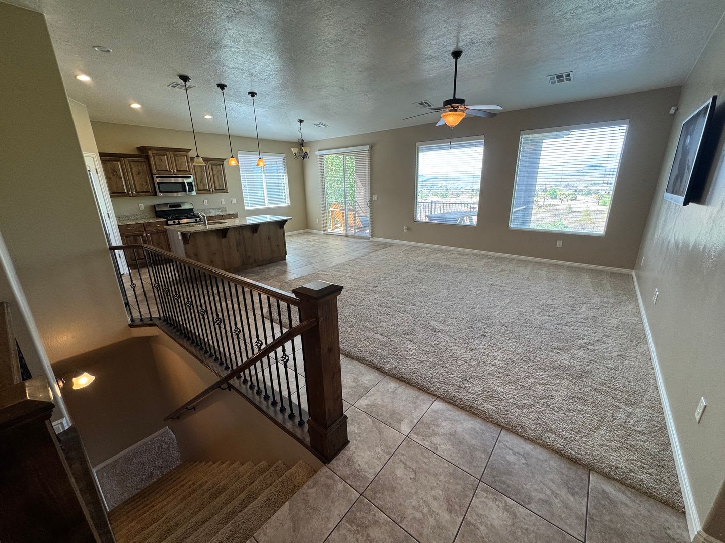 Highly Desirable Lakota Ridge Quiet Neighborhood 1 Month Free Rent – photo 3