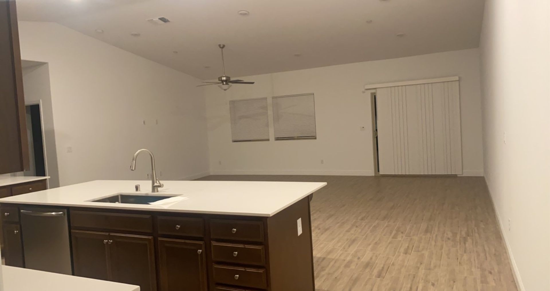 Beautiful New Build Home in Shafter – photo 3