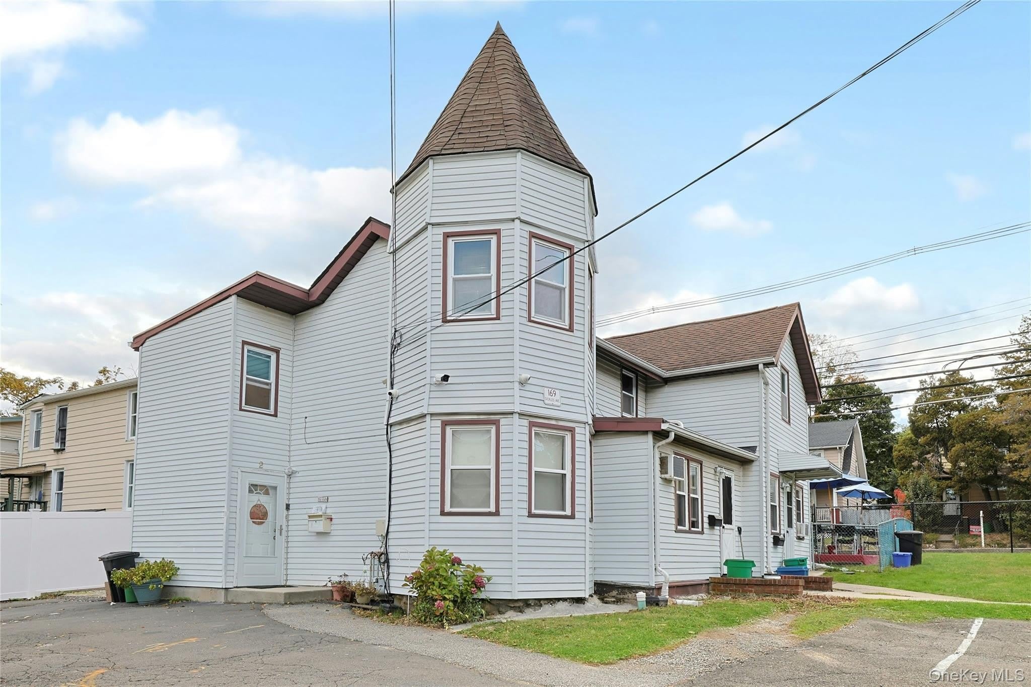 169 Sickles Avenue – photo 5