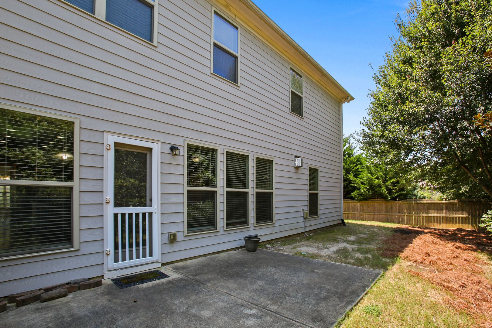 5 Bedroom 4 Bath Open Concept Spacious Family Home in the Lake First Estates Subdivision – photo 5