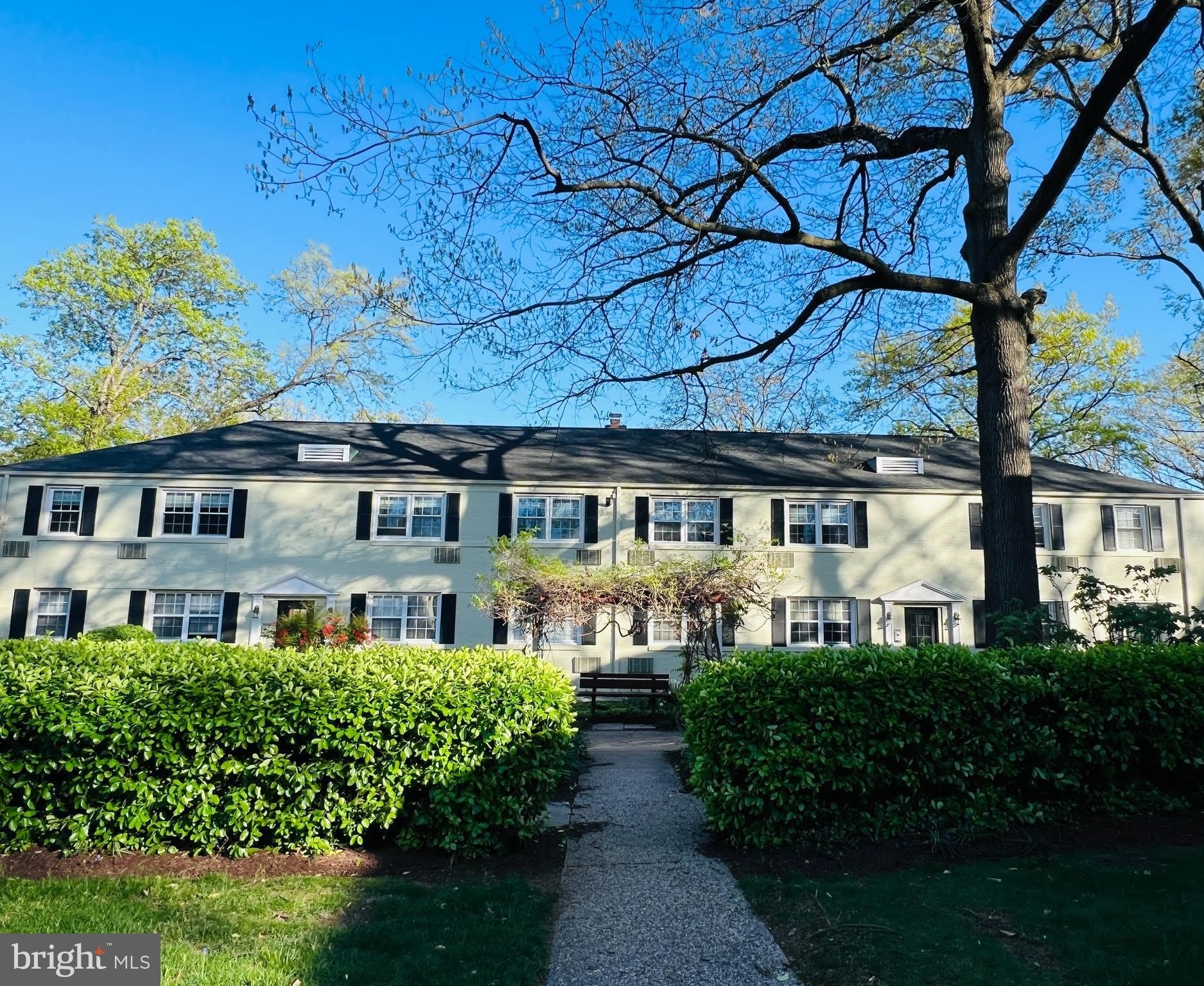 4316 N PERSHING Drive – photo 1