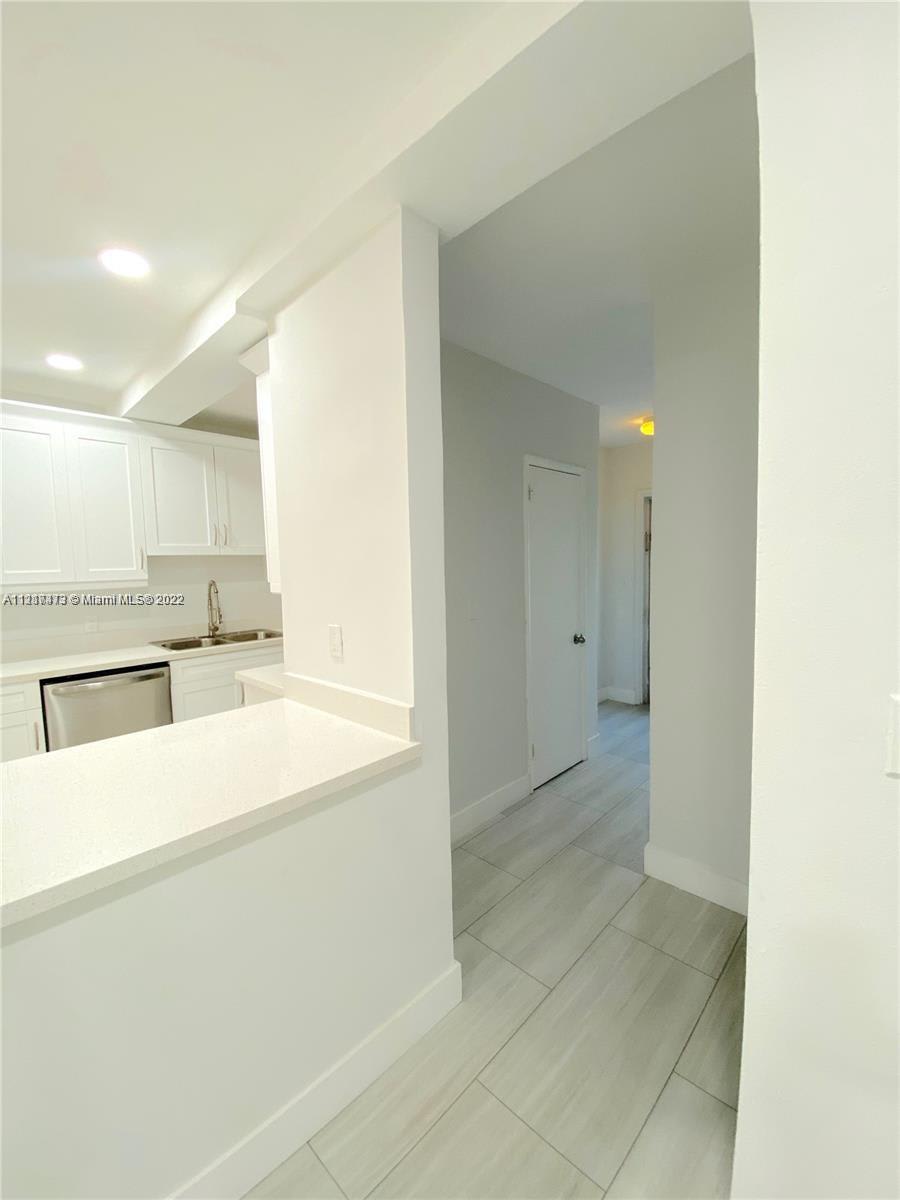 7300 Byron Avenue – photo 4