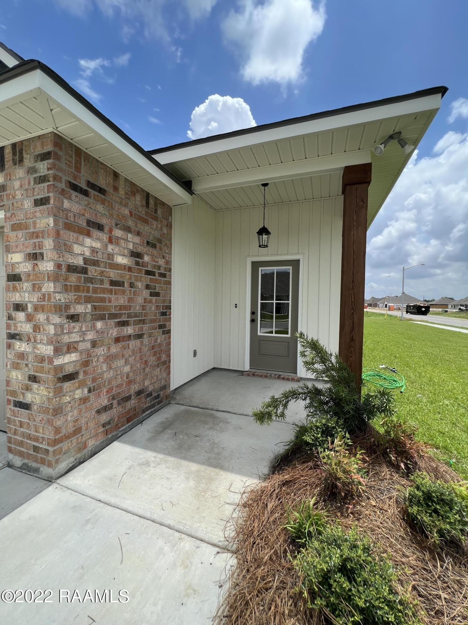 307 Grassy Meadows Lane – photo 3