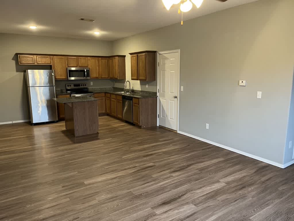 3301 SW Windrift Ave.Unit 1 – photo 1