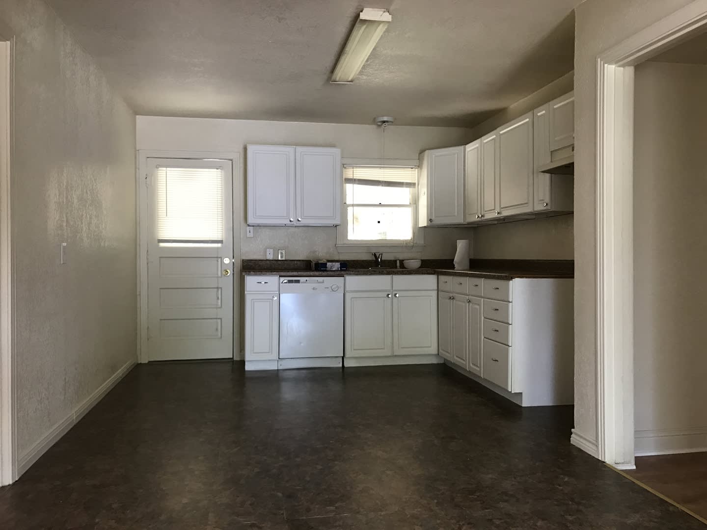 Single Family Home – photo 2