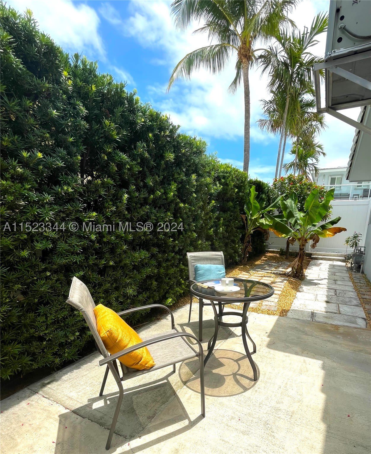 331 Desoto St – photo 4
