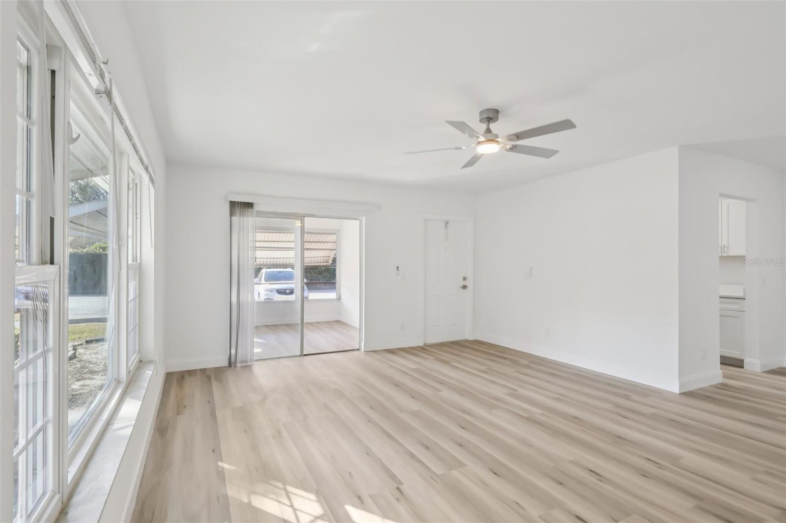 11147 Acme Drive – photo 5