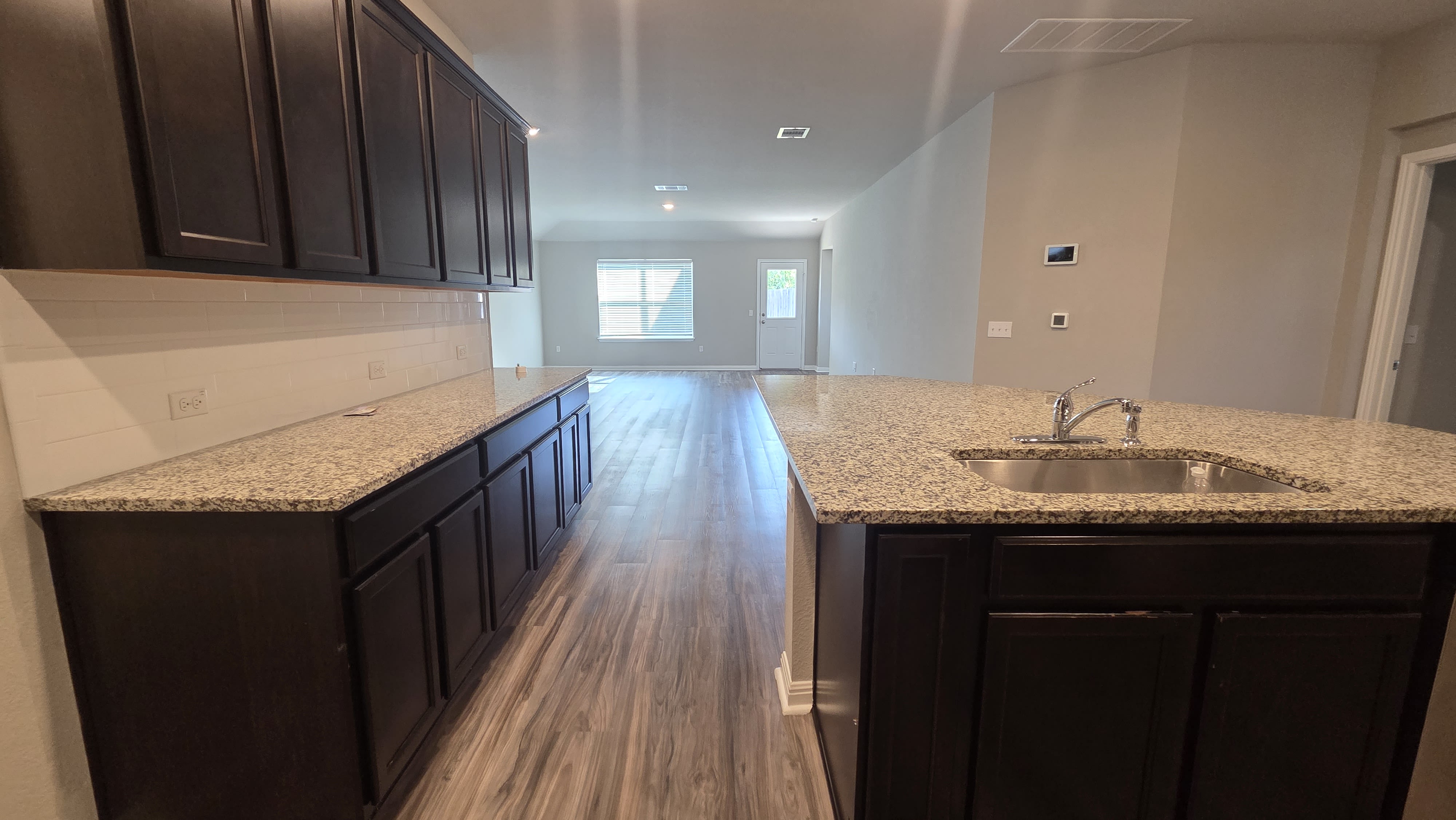 137 Arrowhead Vine St – photo 3