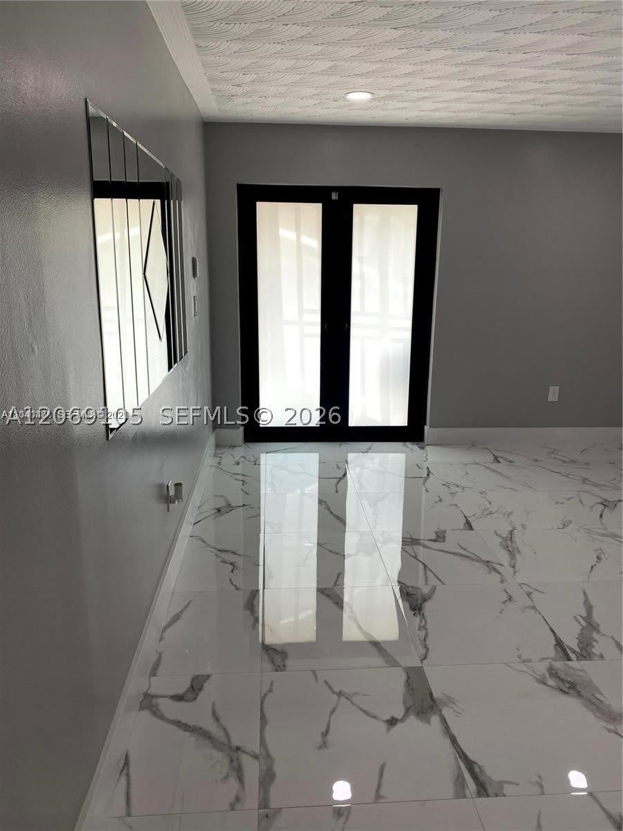 547 E 15th St – photo 2