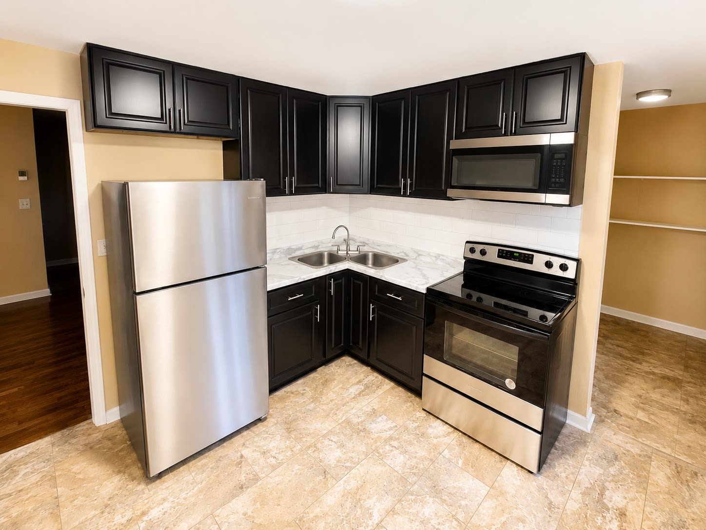 1013 W Parkway Ave – photo 4