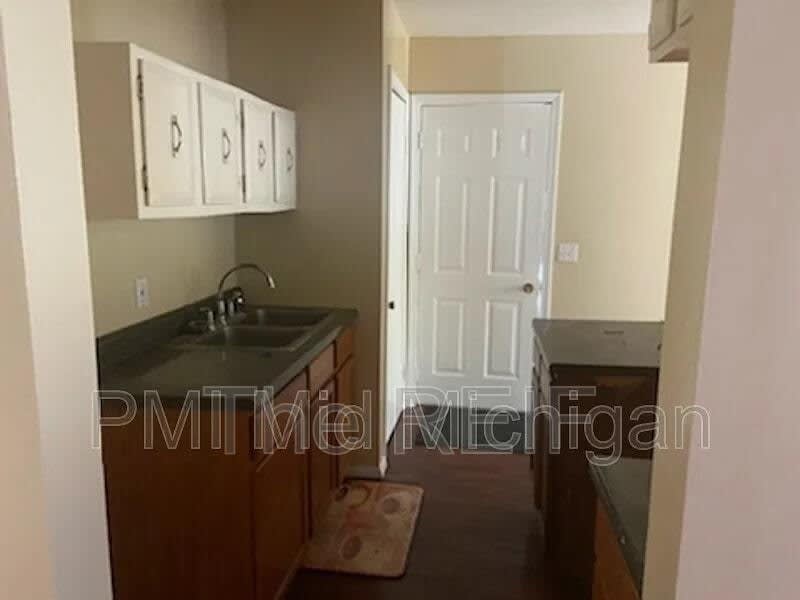 5517 Drexel Street – photo 3