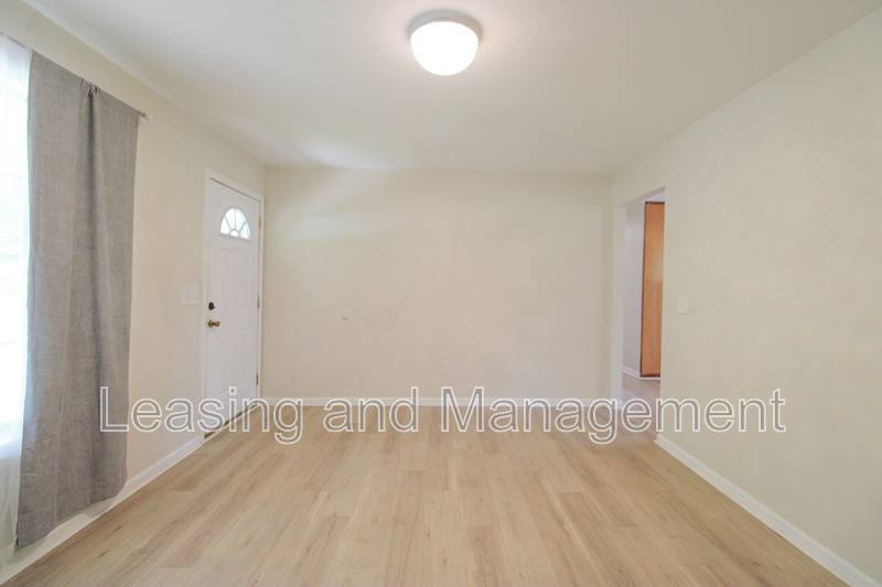 305 Millcreek Drive – photo 4