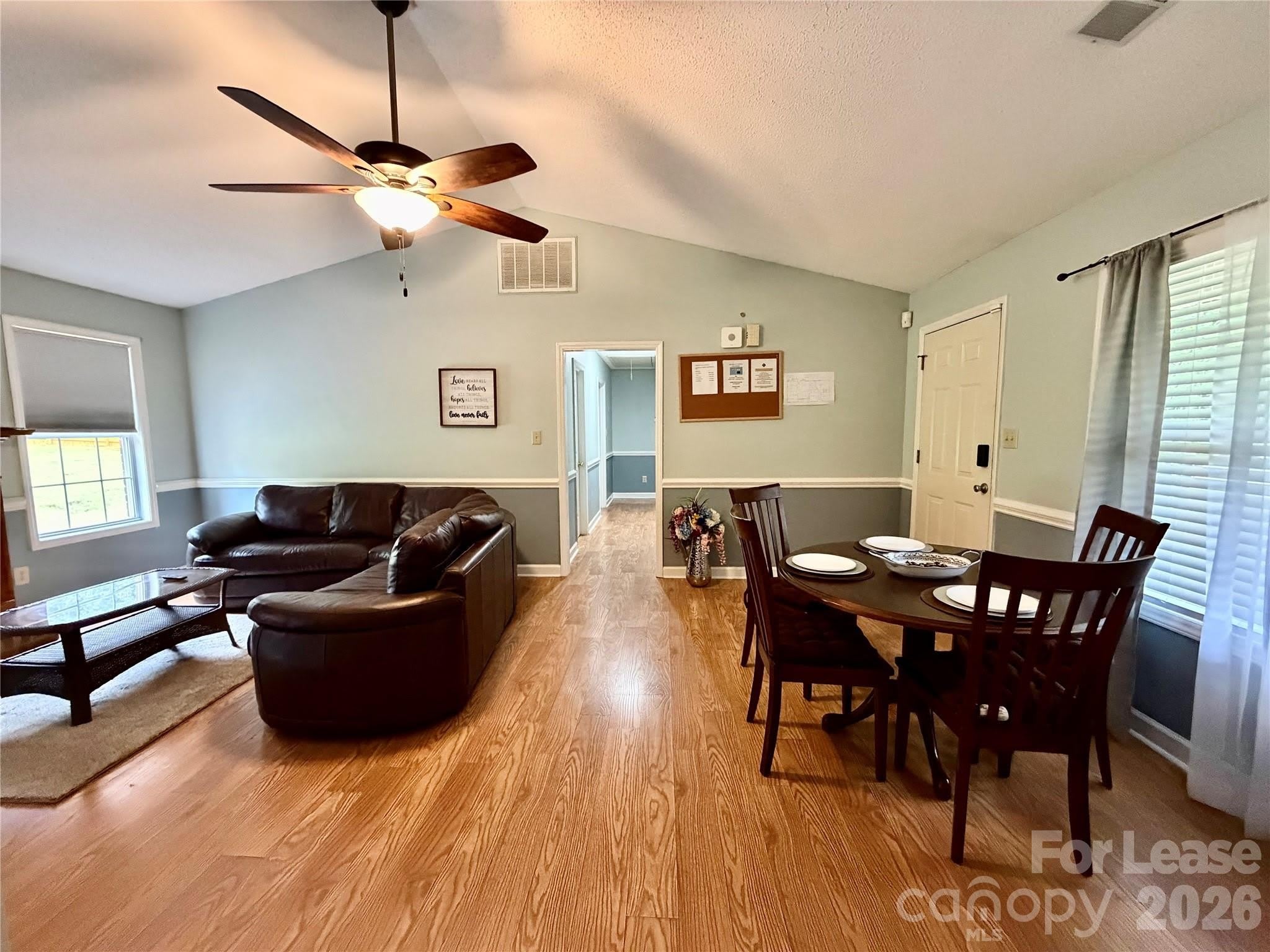 2809 Faircroft Way – photo 3