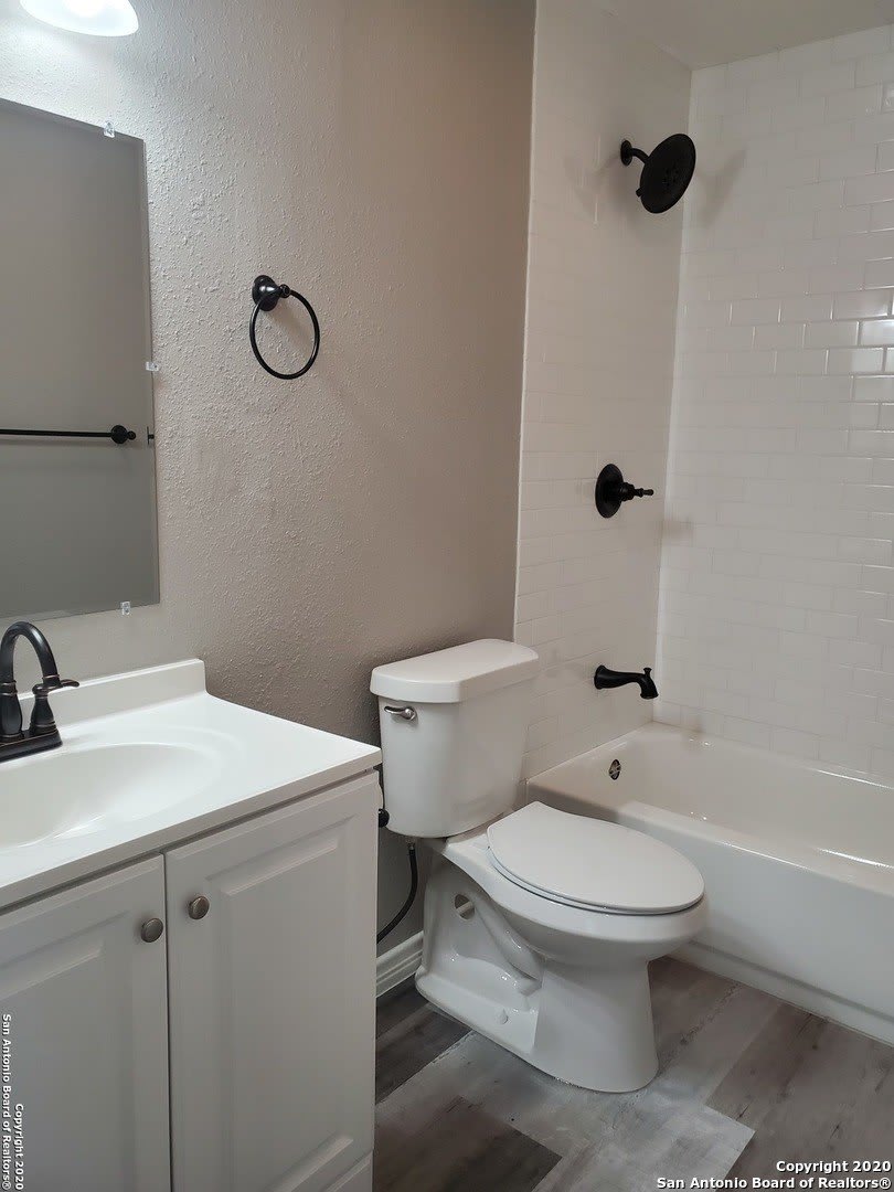 1024 W Woodlawn – photo 3