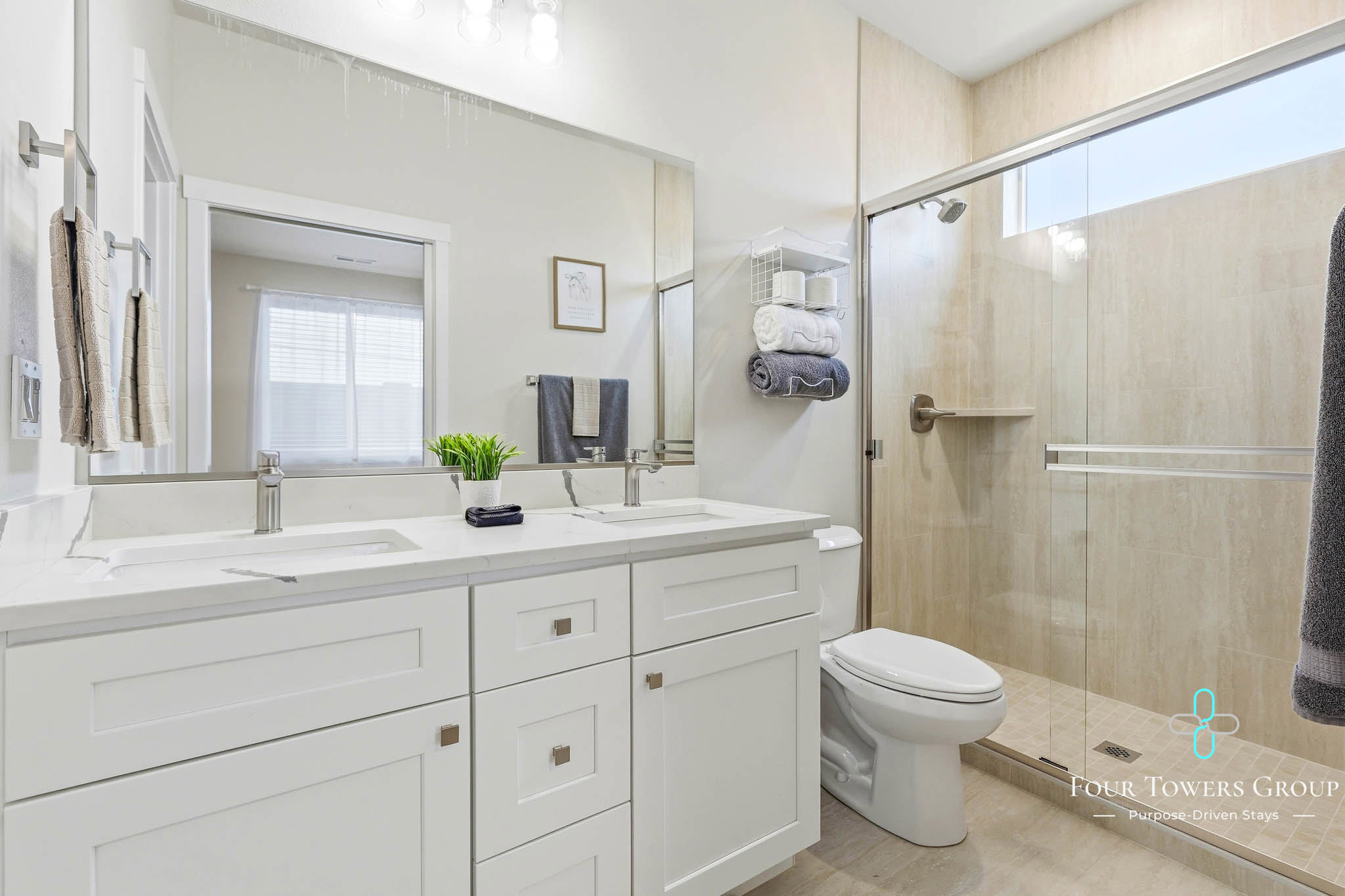 1205 Northeast Emerald Drive – photo 1