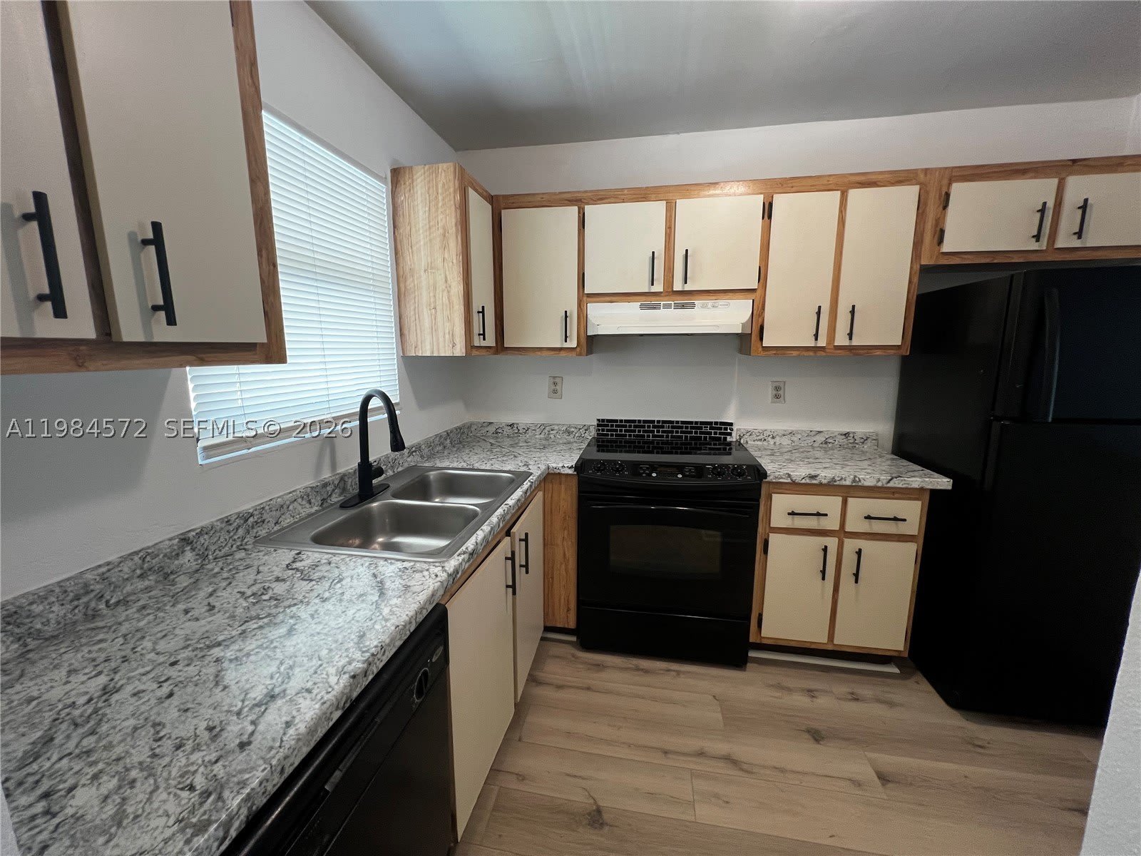 6001 Shakerwood Cir – photo 4