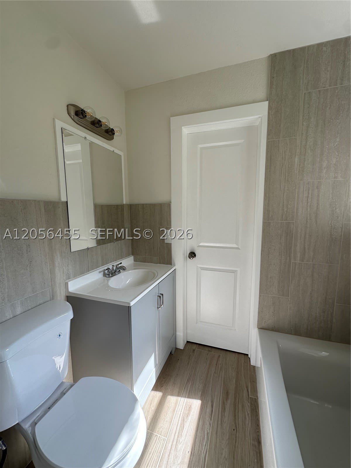 1048 Avenue E – photo 5