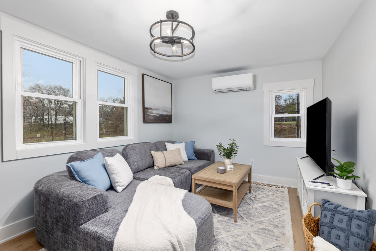 1836 Lakeshore Drive – photo 1