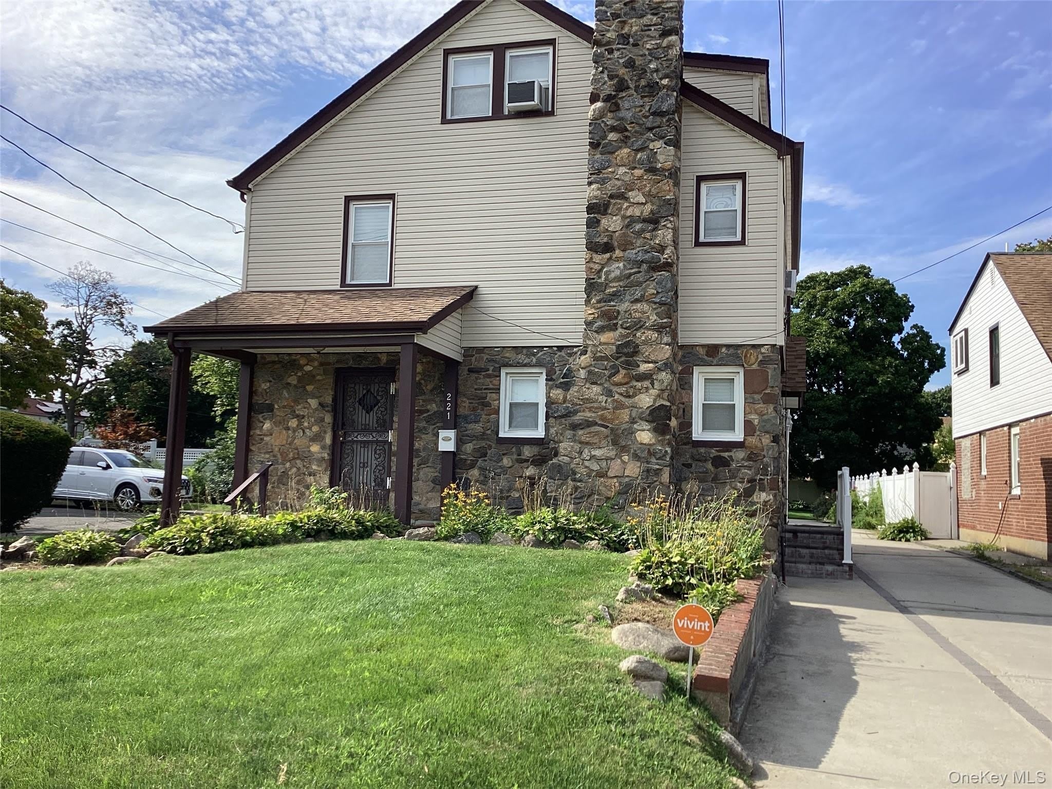 221 Grand Avenue – photo 1