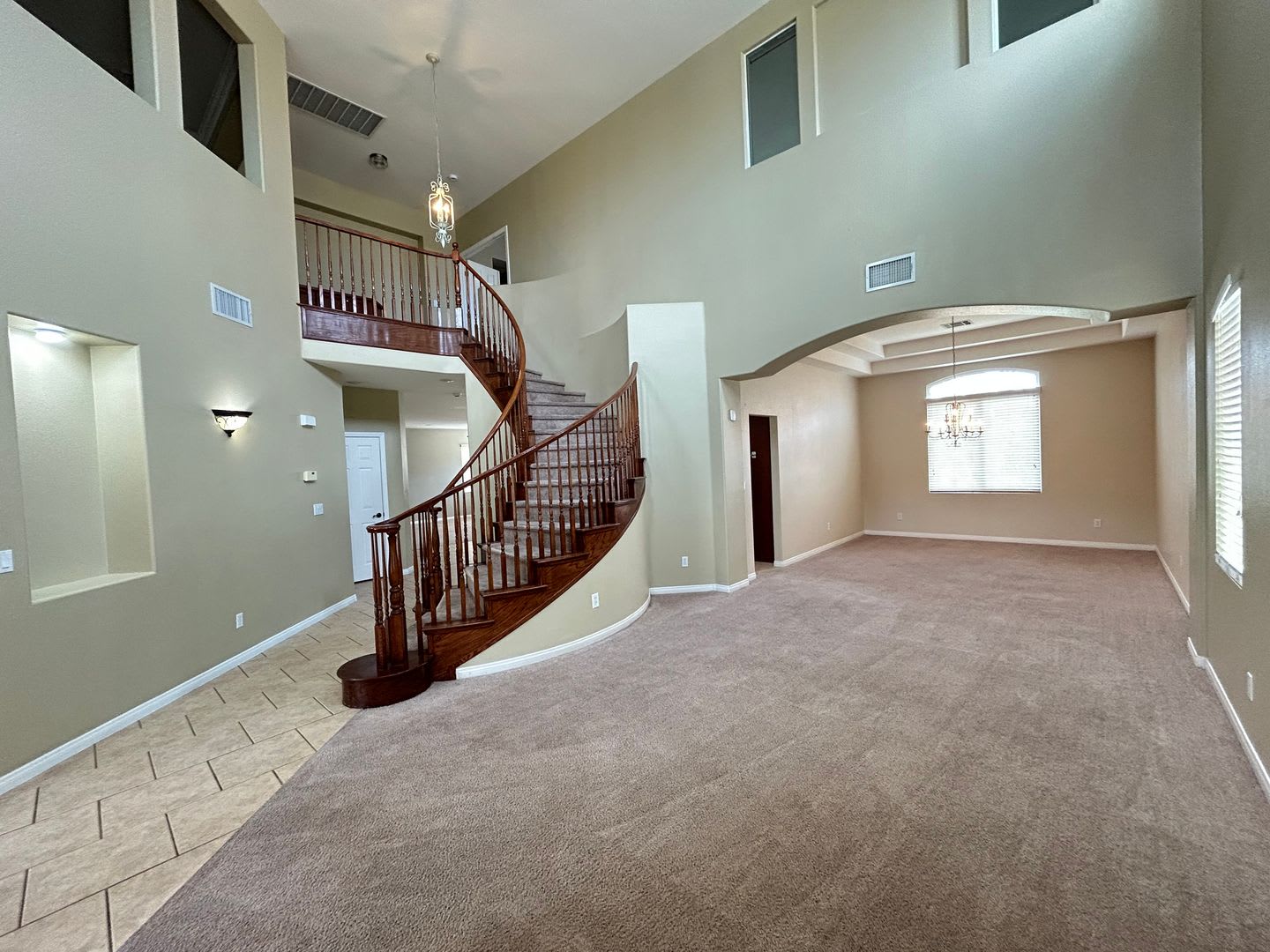 Gated Home 4-Bedrooms 4-Bathrooms – photo 3