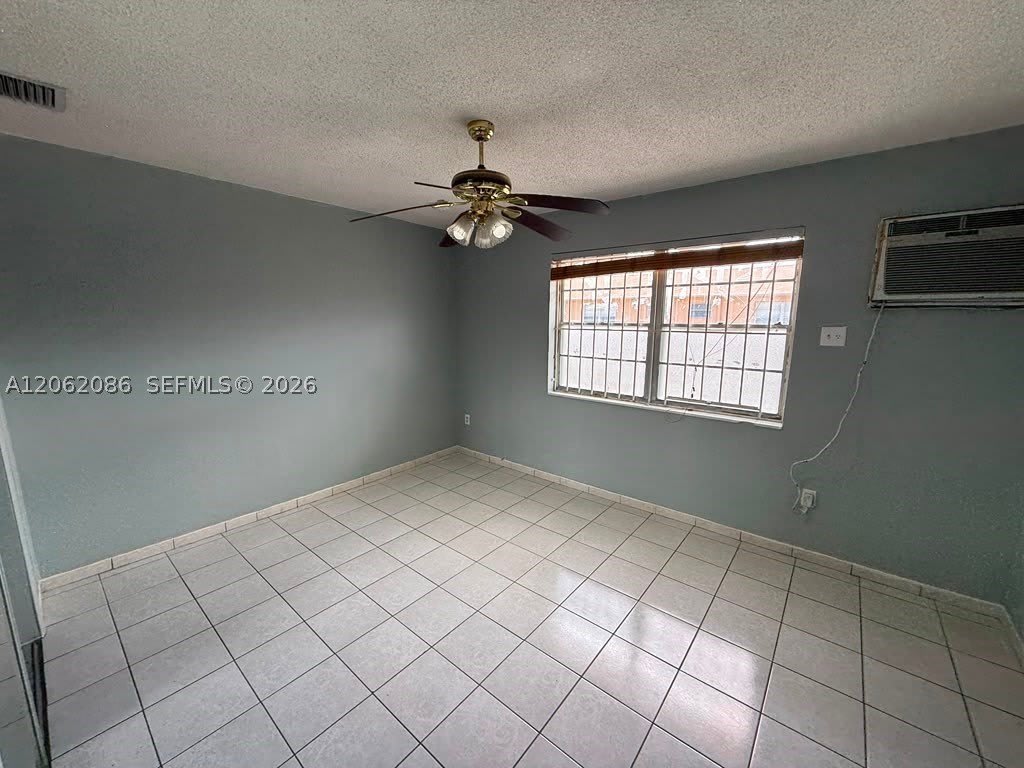 1154 W 35th St – photo 3