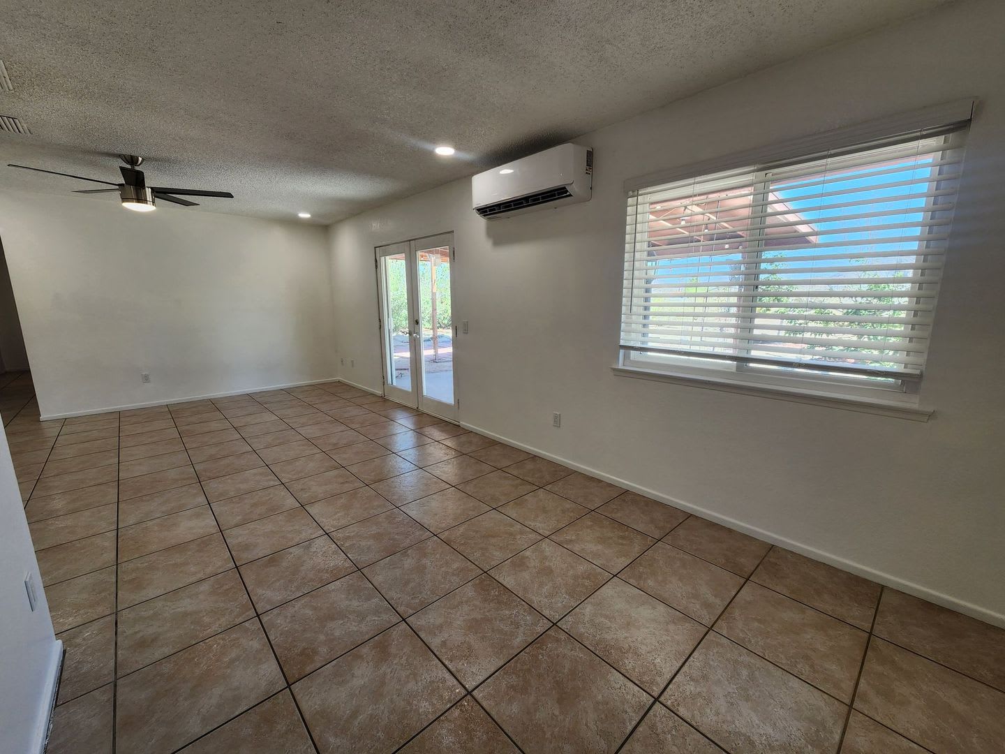 Must See! Spacious 3 Bedroom Home w/ Solar **MOVE IN SPECIAL- $500 OFF FIRST FULL MONTH OF RENT** – photo 5