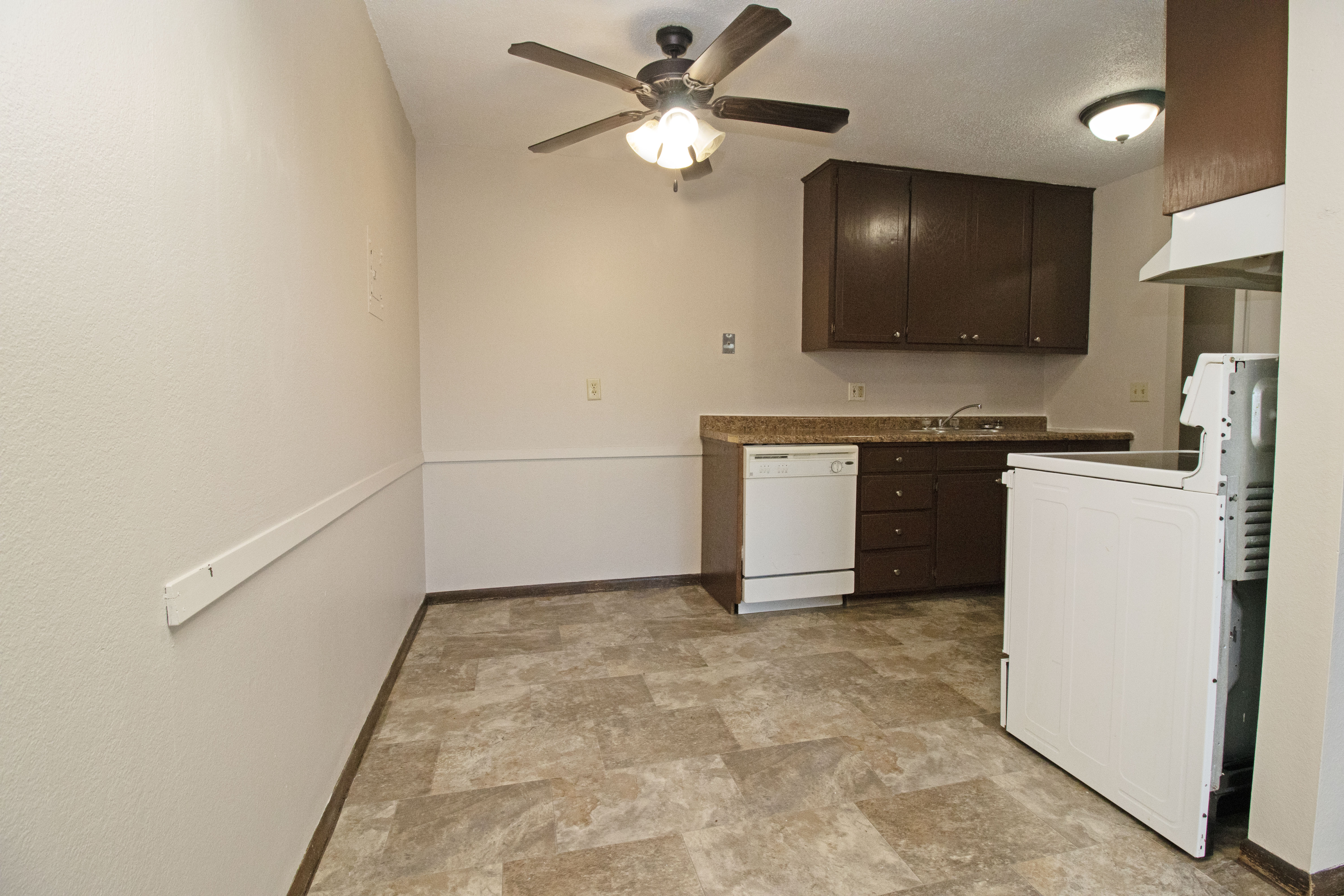 625 12th Ave N – photo 3