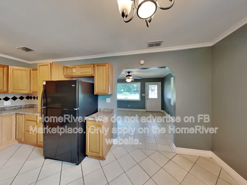 12004 Derris Ct – photo 4