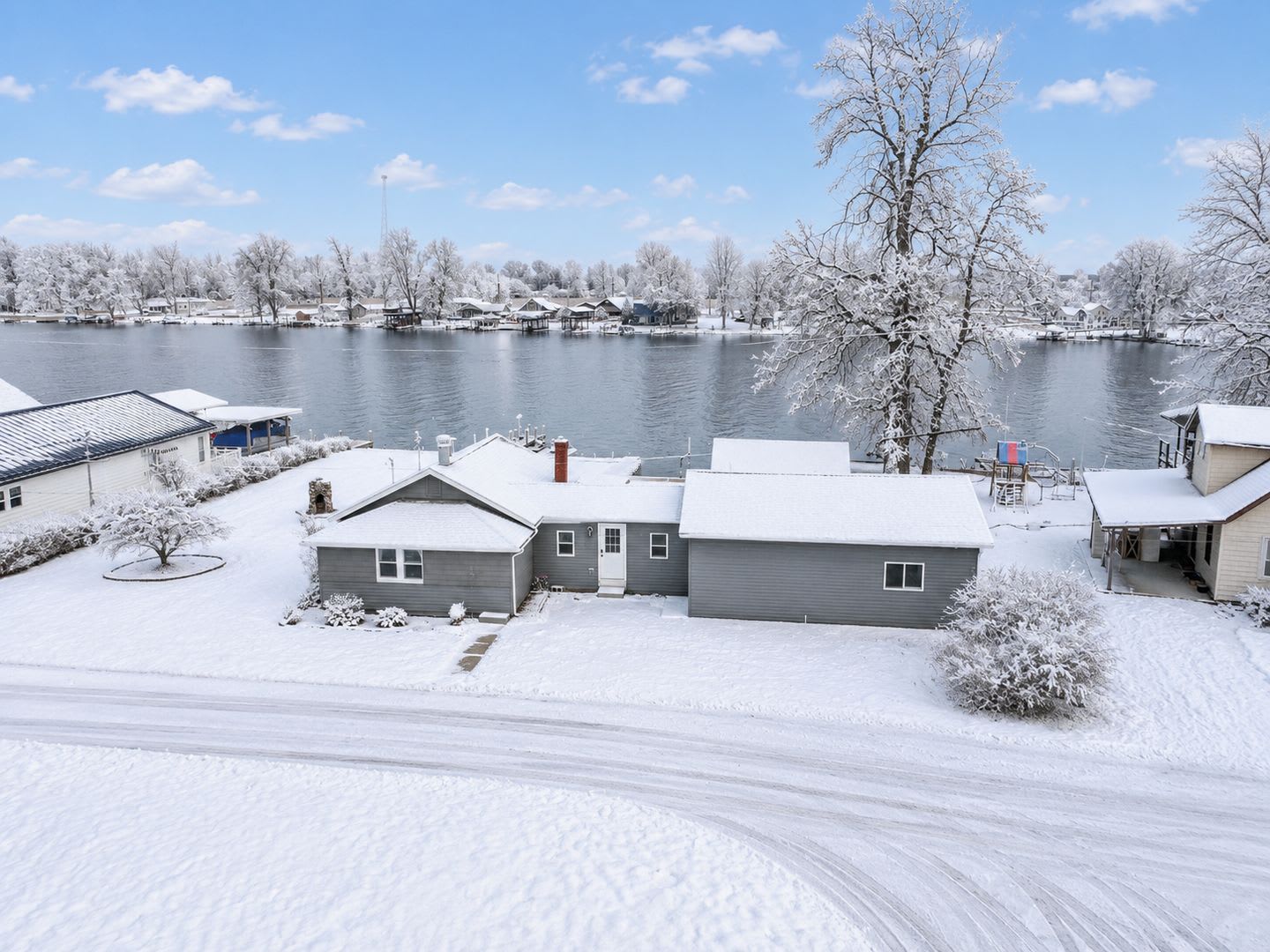 Winter Waterfront Retreat at Indian Lake – photo 4