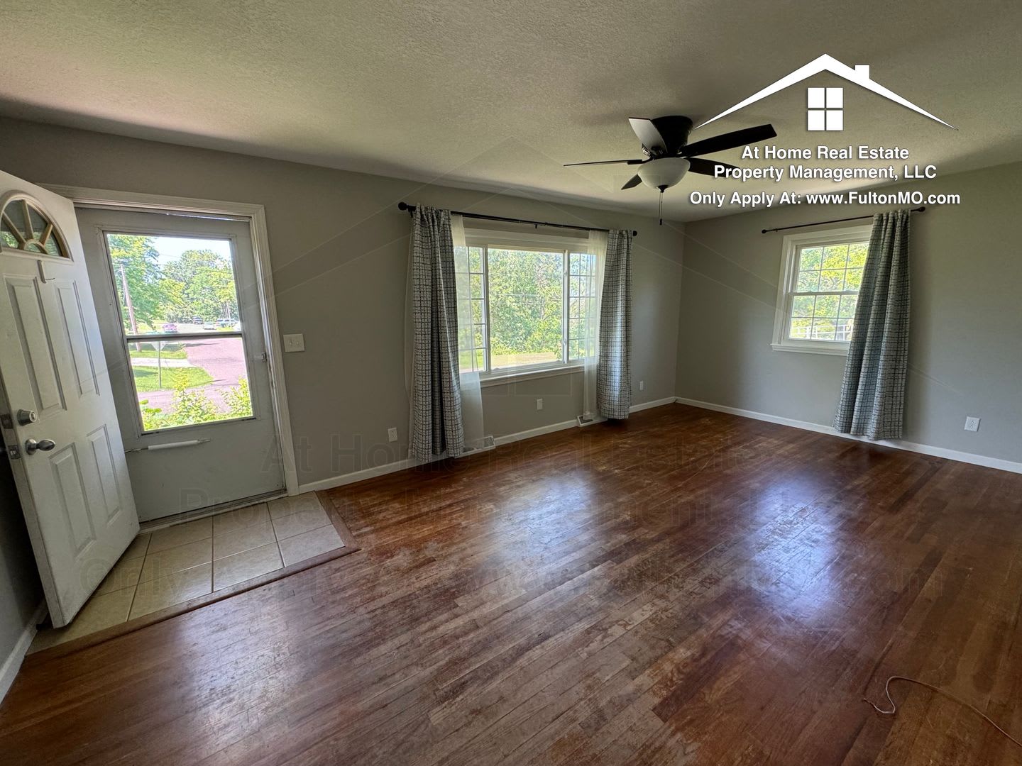 1304 Bradley Lane – photo 2