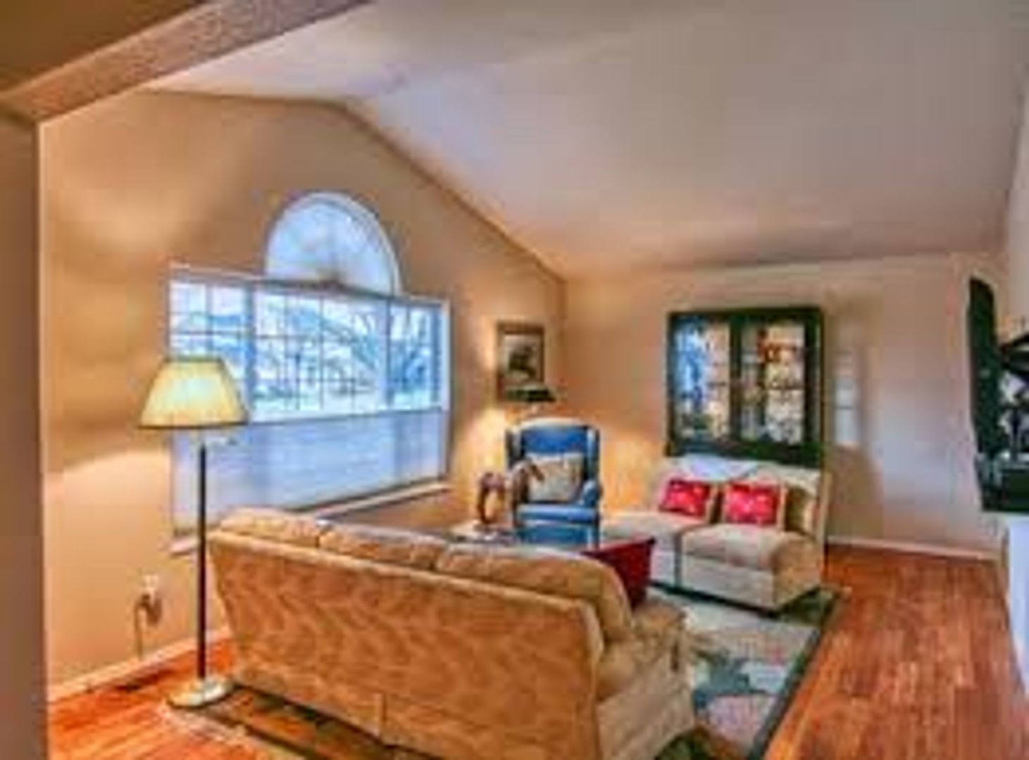 Updated 3 bedroom Home in Pleasantville – photo 5