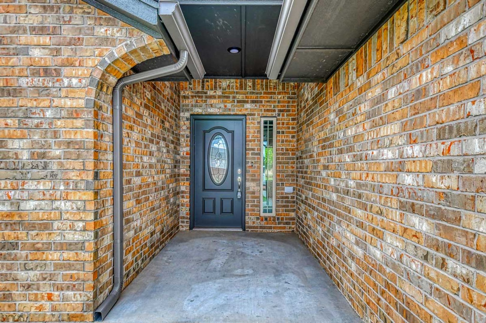 Move In Special: August Rent Free! – photo 3
