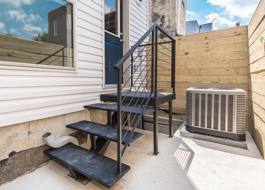 1836 North Marshall Street – photo 2