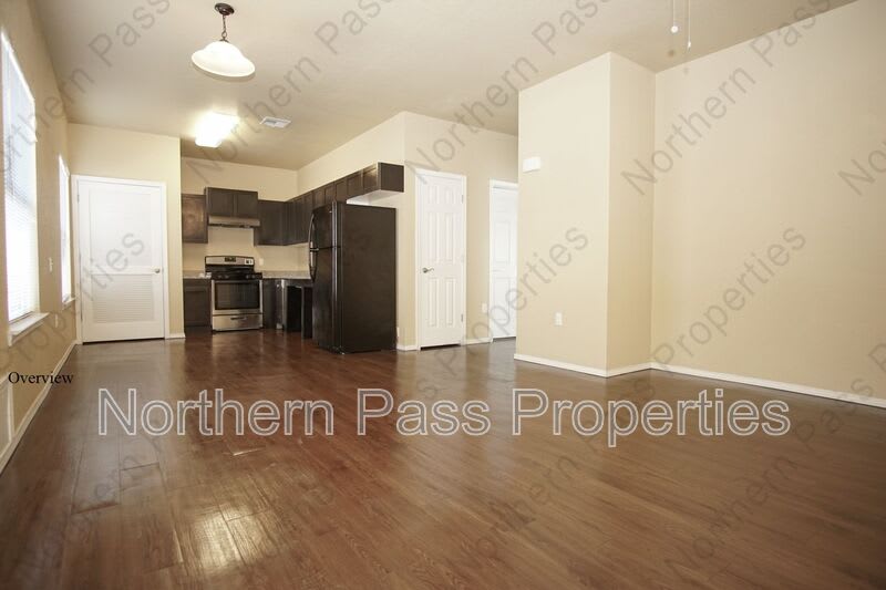 8685 N Loop – photo 2