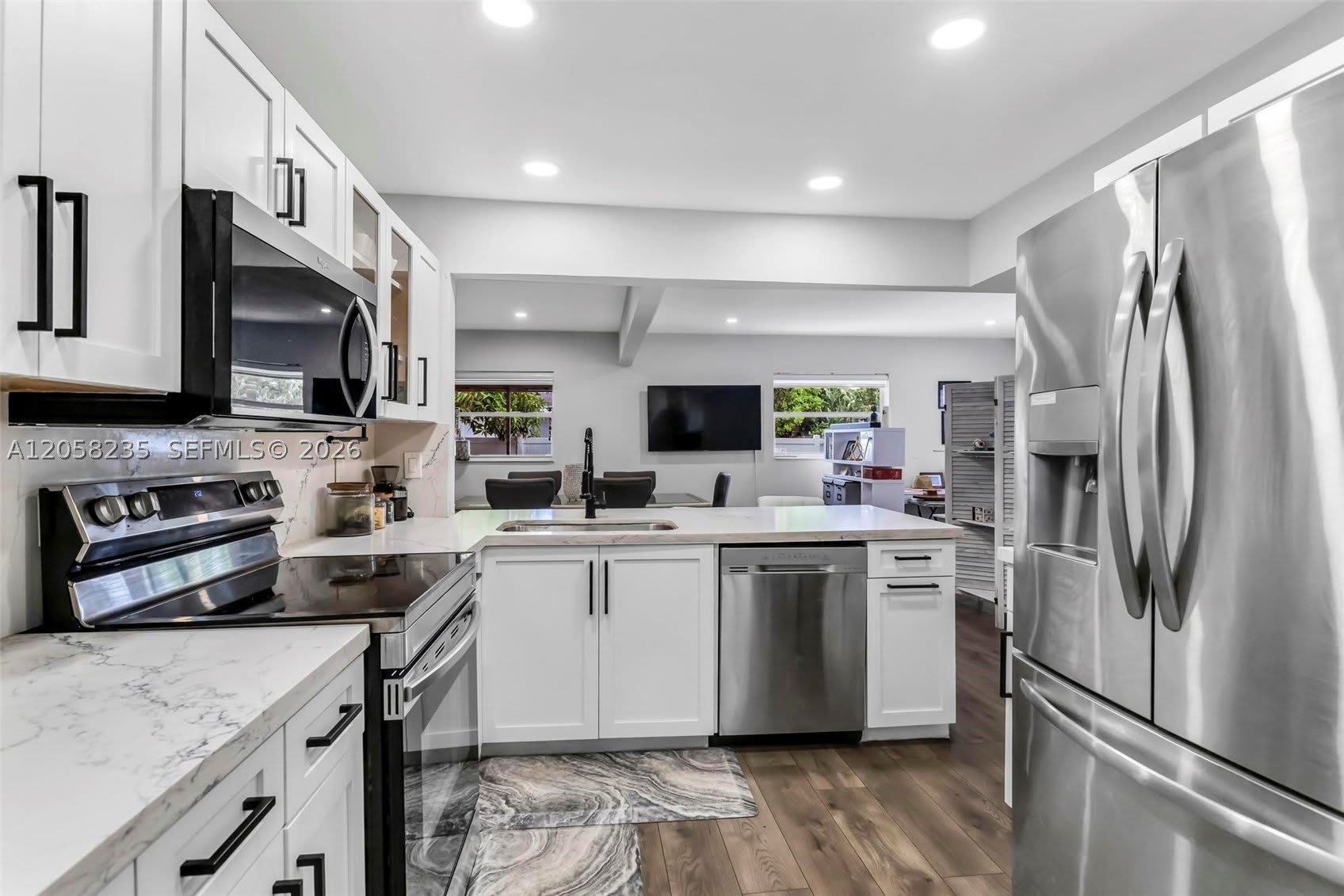 4930 NW 17th St – photo 2
