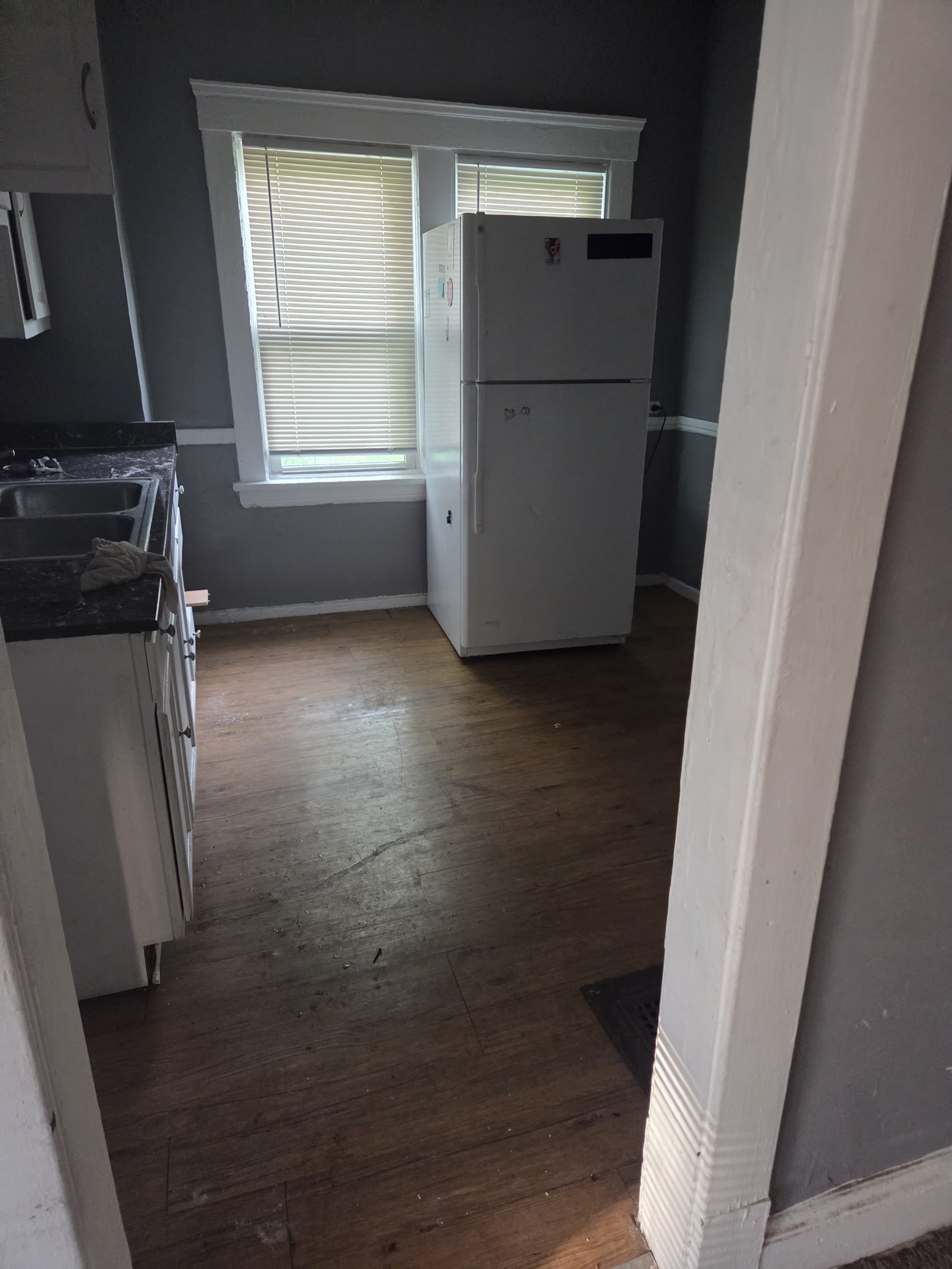 10702 Bryant Avenue – photo 4