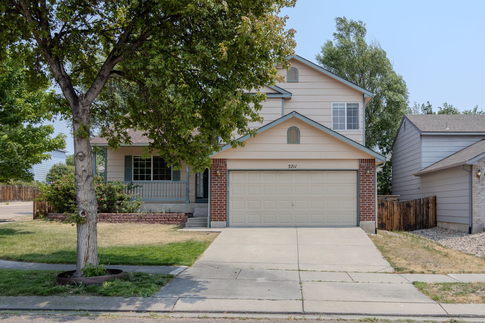 Large Stetson Hills Home! – photo 1