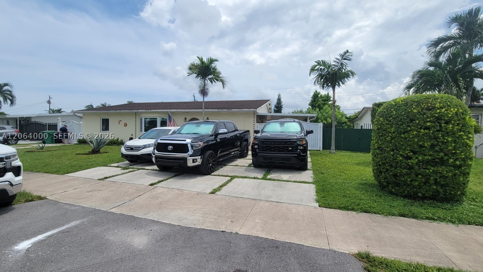 11340 SW 48th St – photo 2