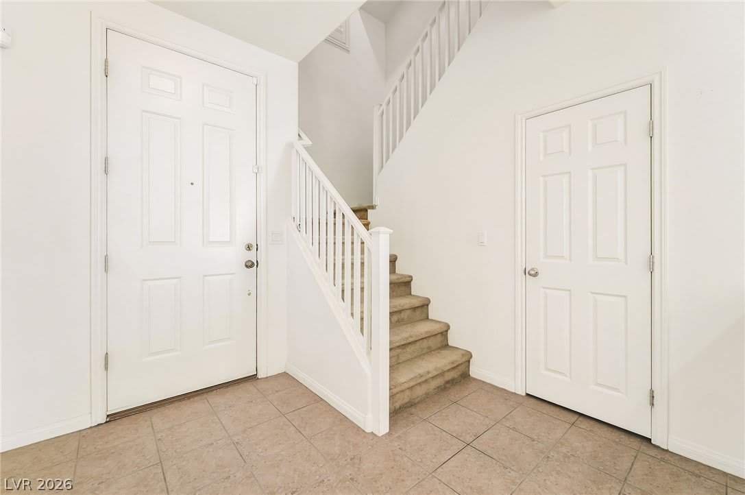 8116 Golden Flowers Street – photo 4