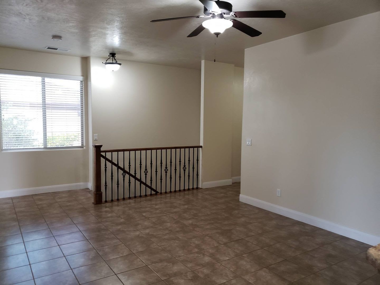 Large 3 Bedroom Home-MOVE IN SPECIAL! $300 OFF FIRST FULL MONTH RENT! – photo 4