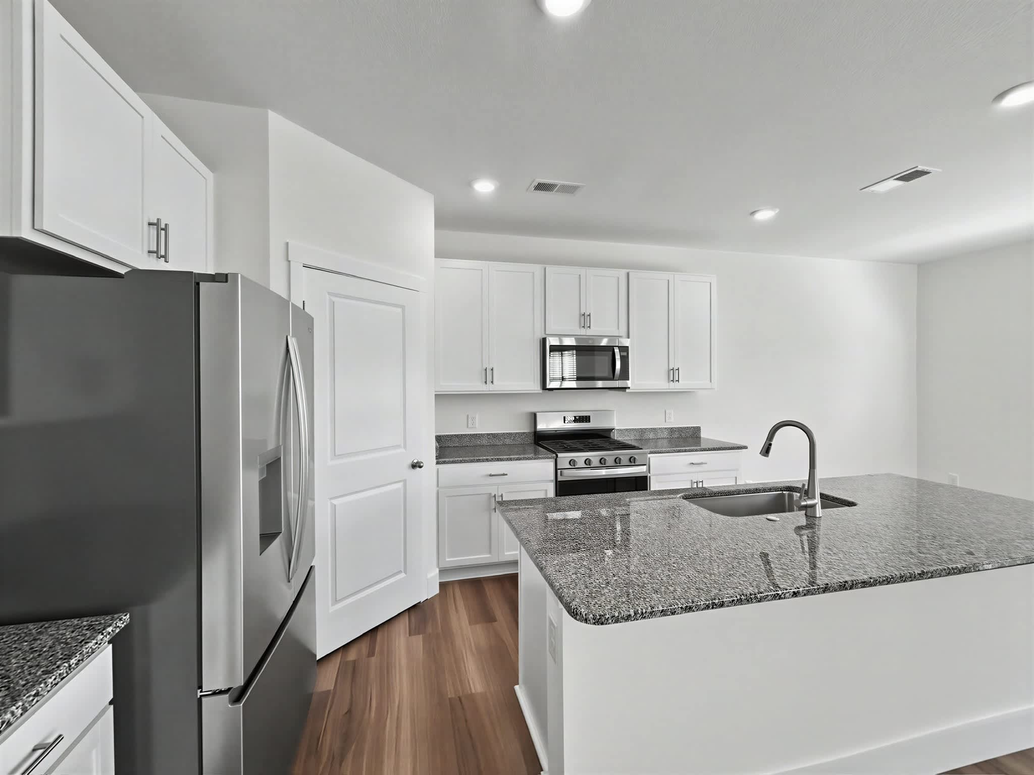 5166 Runnerstone Rd – photo 4