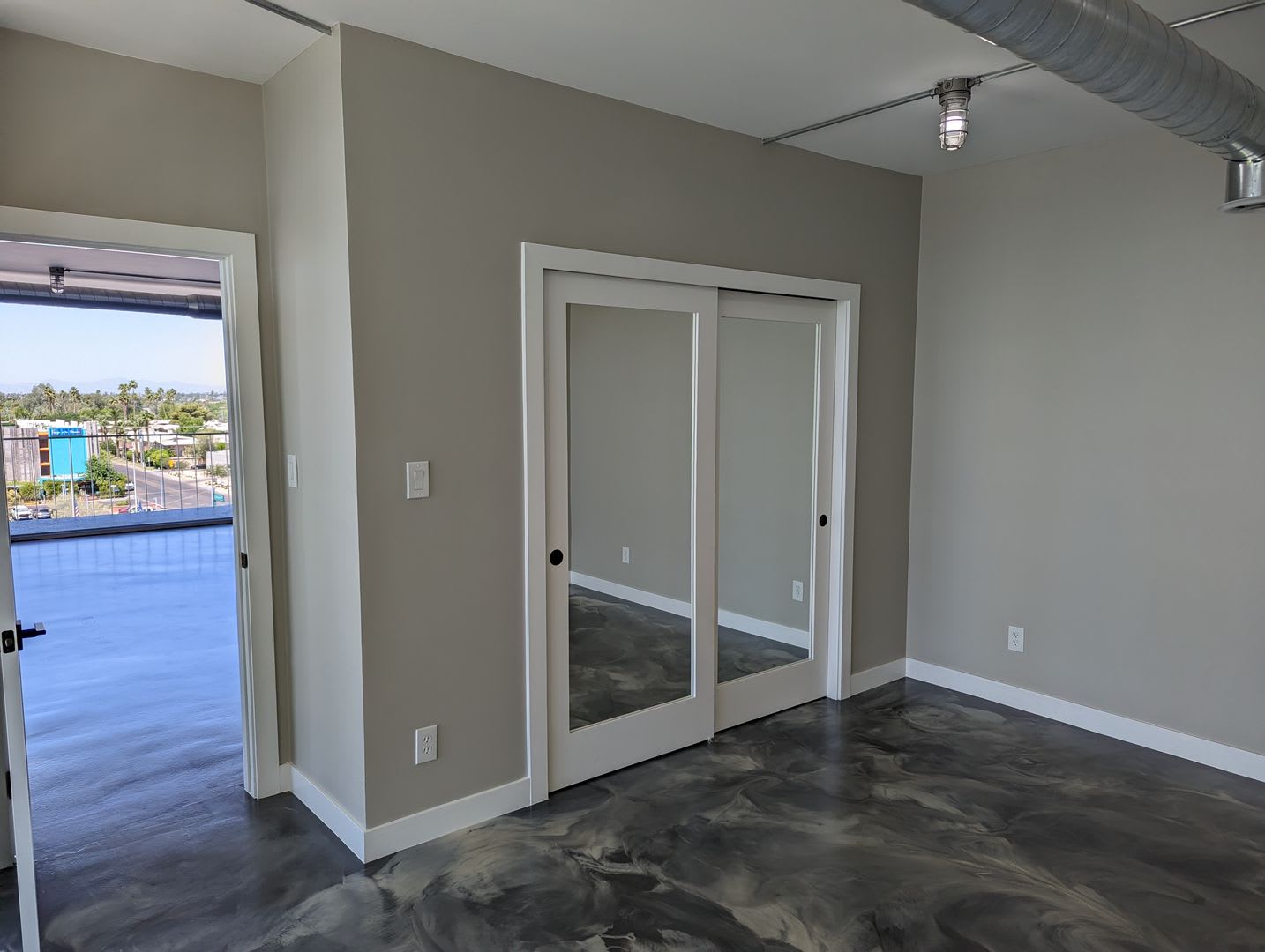 Executive Towers Condo Available for Rent! – photo 4