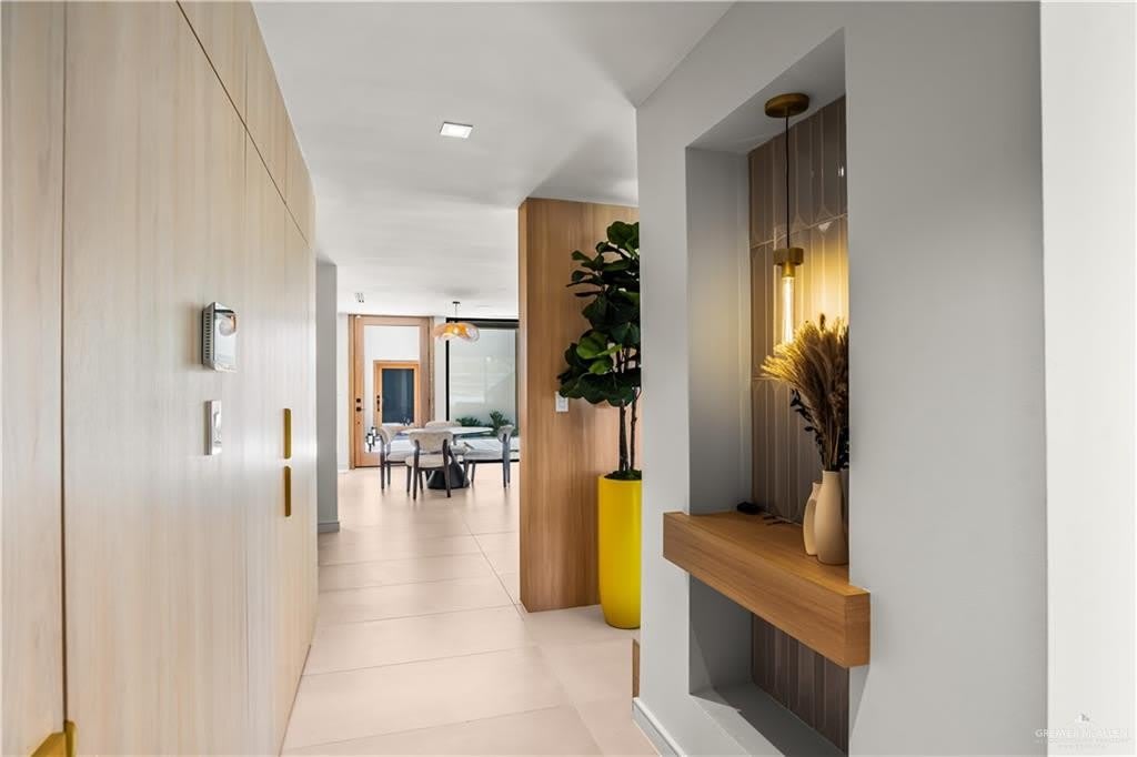1410 S 7th Avenue – photo 4