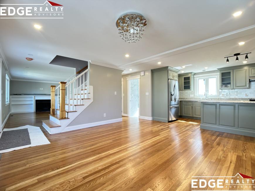 15 Moody St – photo 3