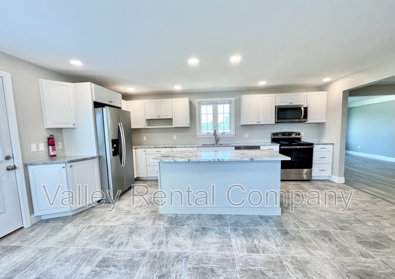 110 East Street – photo 4