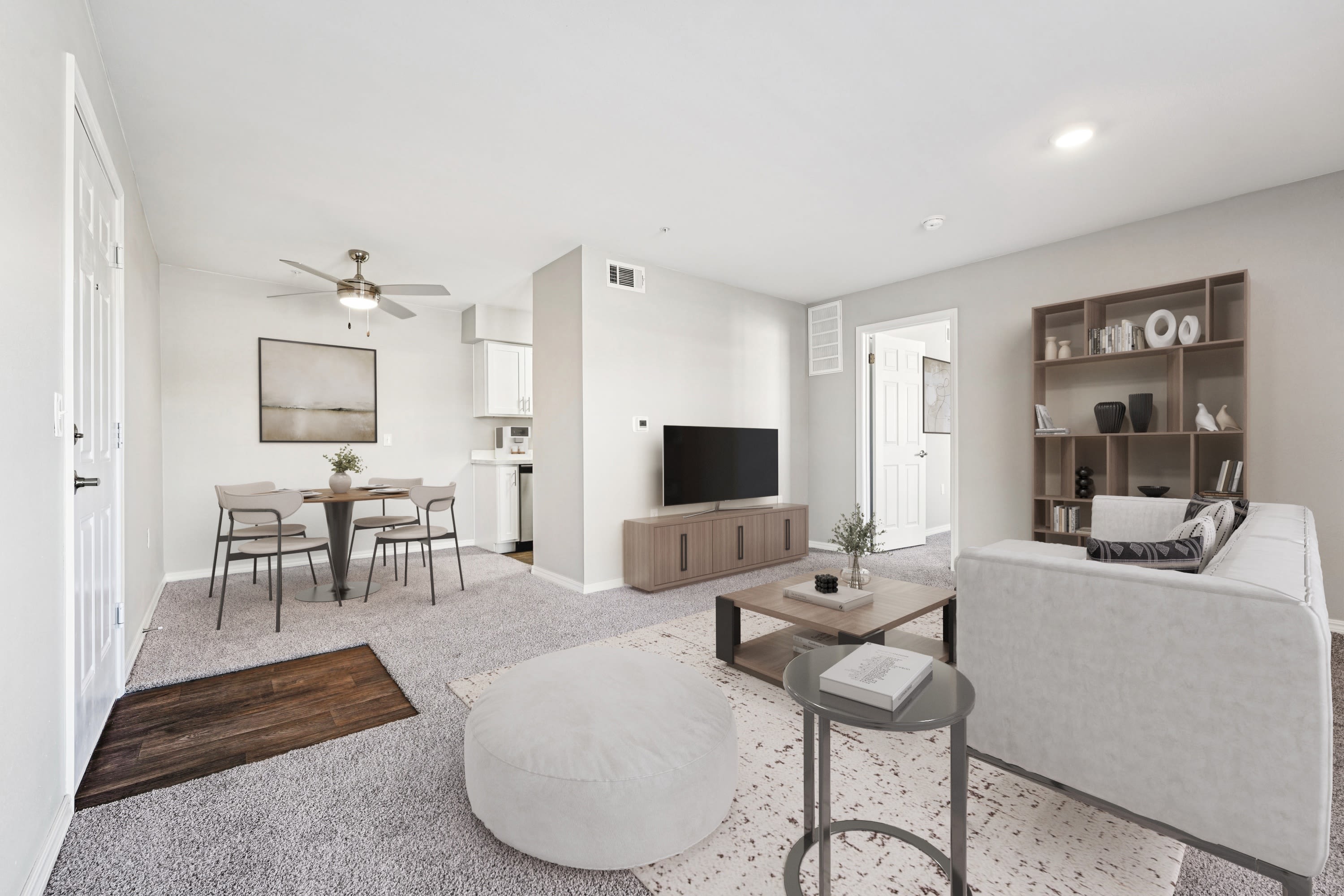 The Warwick Apartment Homes – photo 3
